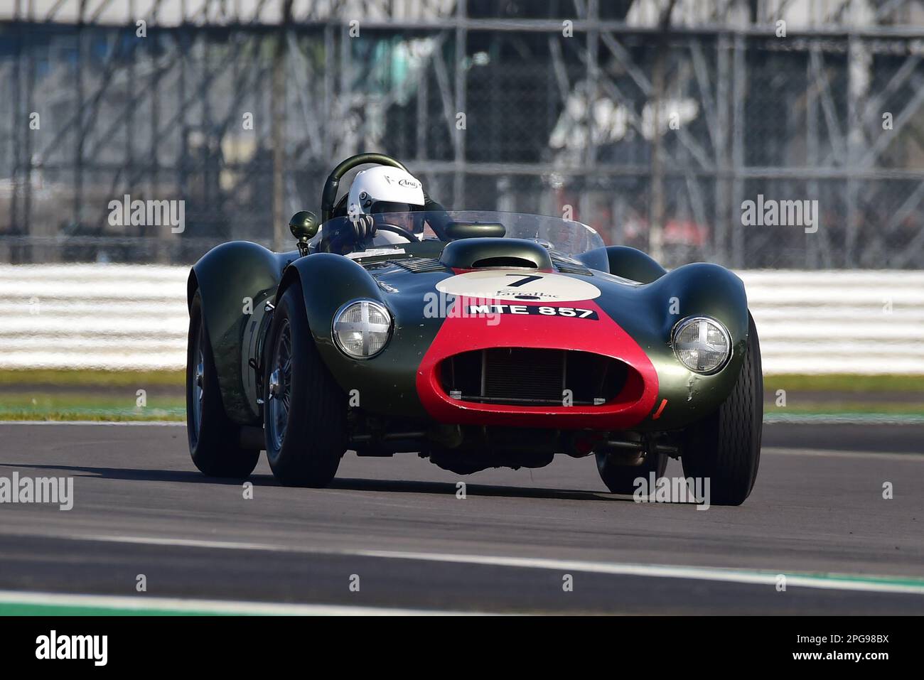 Tony Bianchi, Farrellac Allard MkII, HSCC Griffiths Haig Trophy, neu eingeführt für 2022 die Griffiths Haig Trophy ist eine Serie von 20-Minuten-Rennen Stockfoto