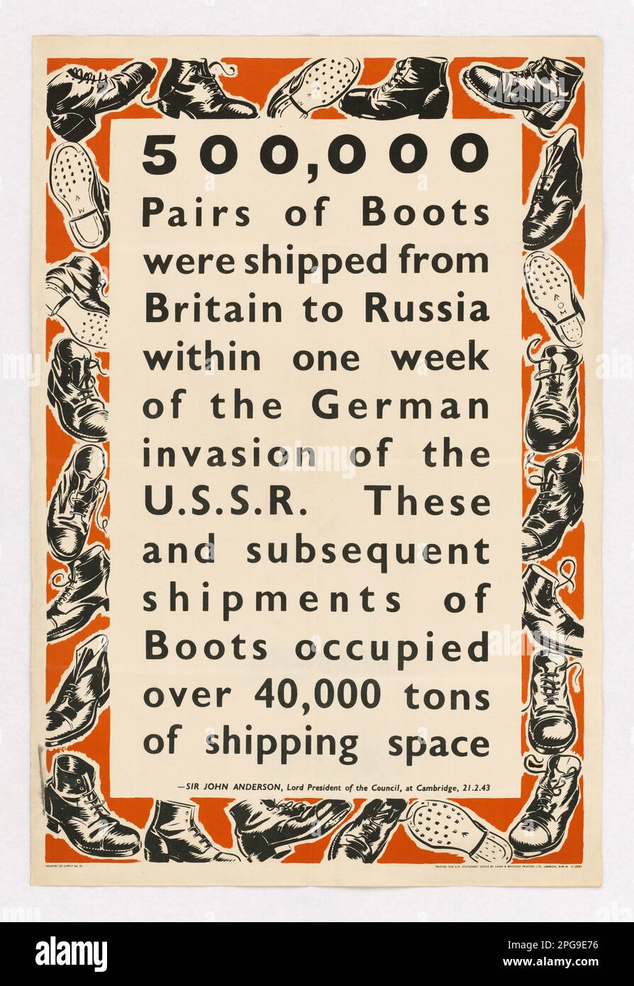 500.000 Paar Stiefel wurden innerhalb einer Woche nach der deutschen Invasion der UdSSR von Großbritannien nach Russland verschickt. Gedruckt Von: Lowe & Brydone Printers, Ltd. 1942 - 1945. Büro für Notfallmanagement. Information des Kriegsamtes. Niederlassung Für Inlandsbetrieb. Büro für Sonderdienste. 3/9/1943-9/15/1945. Auslandsposter aus dem Zweiten Weltkrieg Stockfoto