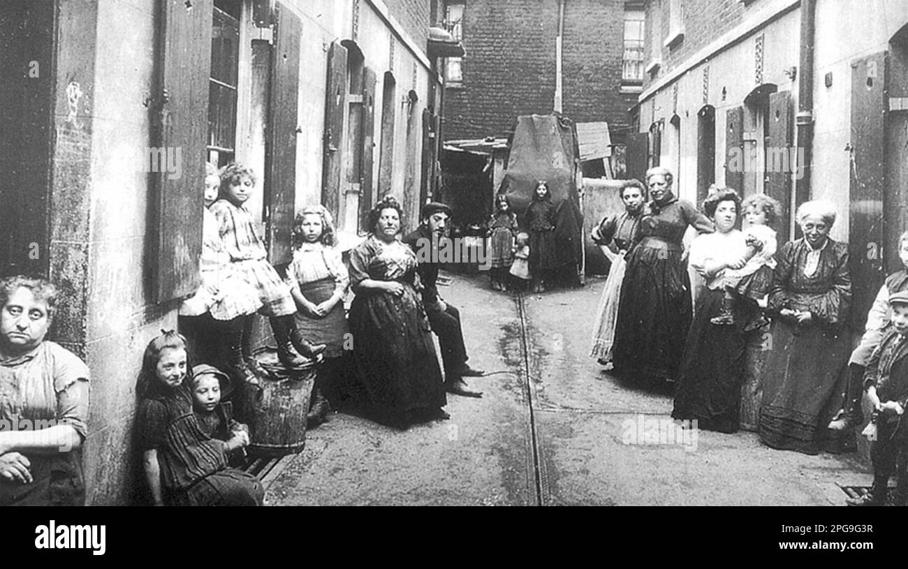 VIKTORIANISCHER SLUM in Whitechapel, London, ungefähr 1880 Stockfoto