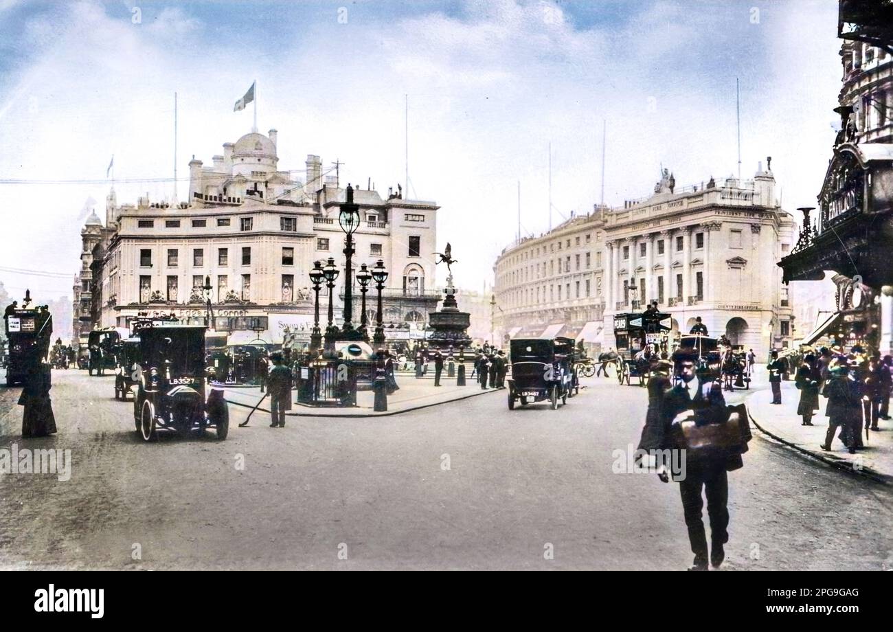 London 1910, Piccadilly Circus, Swan & Edgar's Corner. KI und weitere Farben. Vom ursprünglichen Schwarzweißdruck. Stockfoto