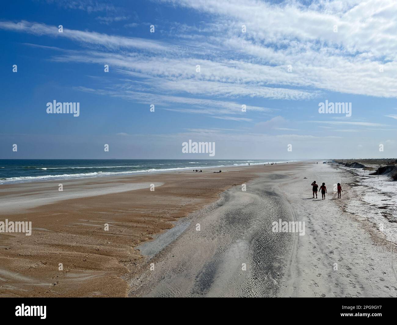 Amelia Island, FL, USA - 21. Oktober 2023: Der Strand im Little Talbot Island State Park in der Nähe von Amelia Island, FL Stockfoto