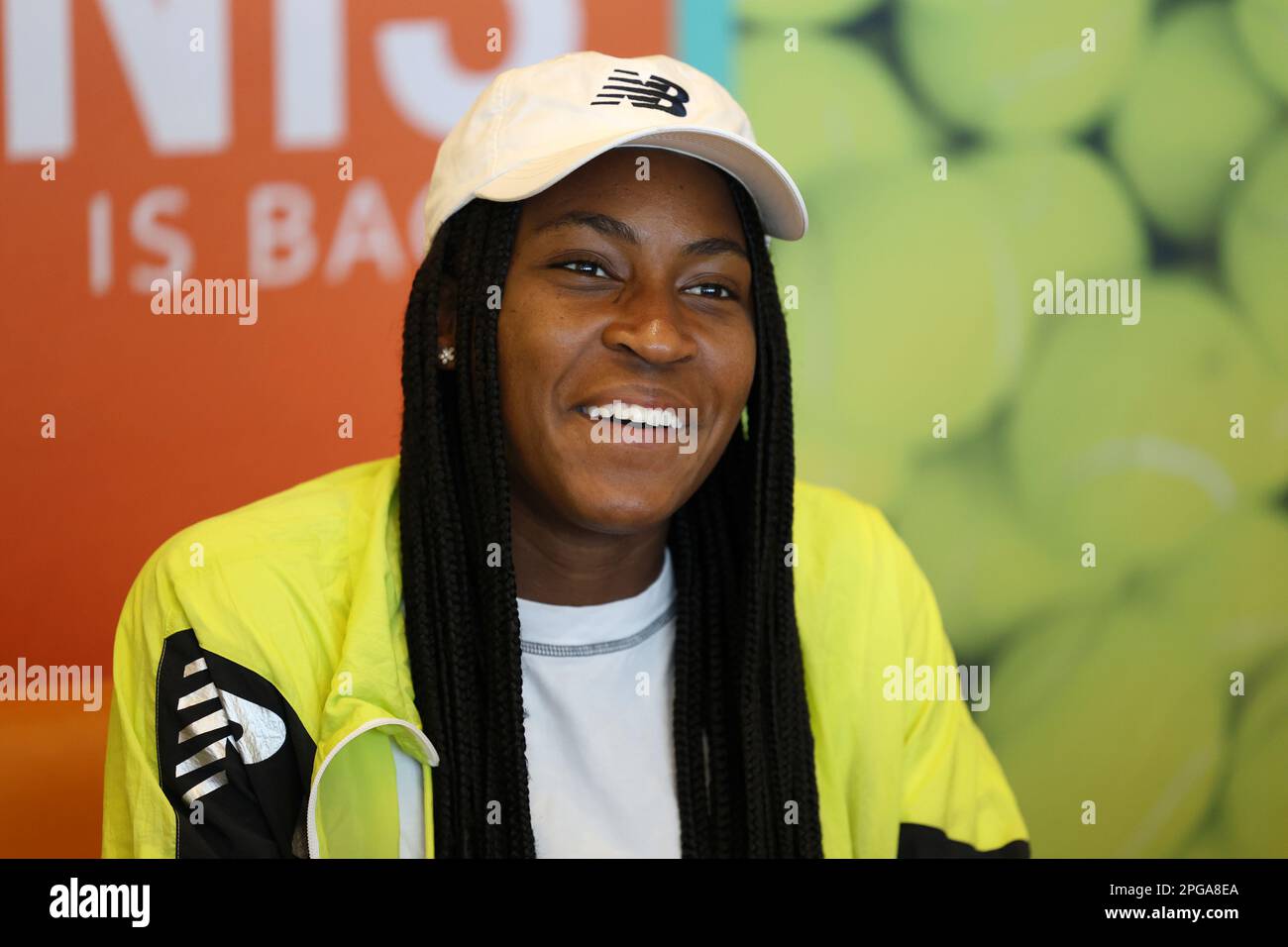 Miami, Vereinigte Staaten Von Amerika. 21. März 2023. MIAMI GARDENS, FLORIDA - 21. MÄRZ: Coco Gauff stellt während der Miami Open im Hard Rock Stadium am 21. März 2023 in Miami Gardens, Florida, Fragen aus den Medien. (Foto: Alberto E. Tamargo/Sipa USA) Guthaben: SIPA USA/Alamy Live News Stockfoto