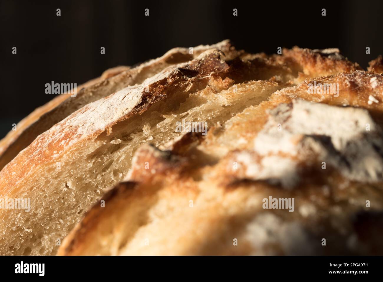 Makro-Nahaufnahme eines Brotstücks Stockfoto