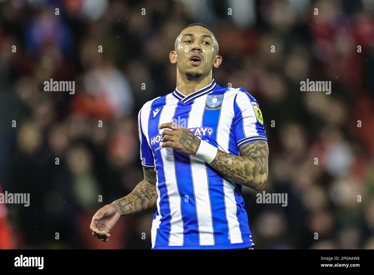 Liam Palmer #2 of Sheffield Wednesday während des Sky Bet League 1-Spiels Barnsley vs Sheffield Wednesday in Oakwell, Barnsley, Großbritannien, 21. März 2023 (Foto von Mark Cosgrove/News Images) Stockfoto