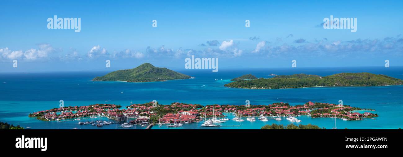 Panoramablick auf die südliche Insel Eden mit Sainte Anne Maritime National Park und Ile au Cert Inseln Mahe Seychellen Stockfoto