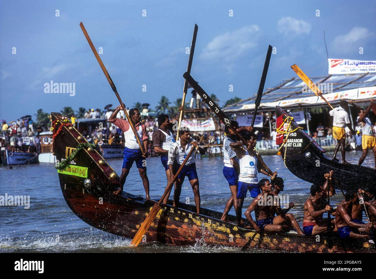 Farbenfrohes Wasserbootrennen in Kerala, findet am Punnamada-See in Alappuzha am zweiten samstag jedes Augusts statt, in Erinnerung an den ersten Indianer Stockfoto