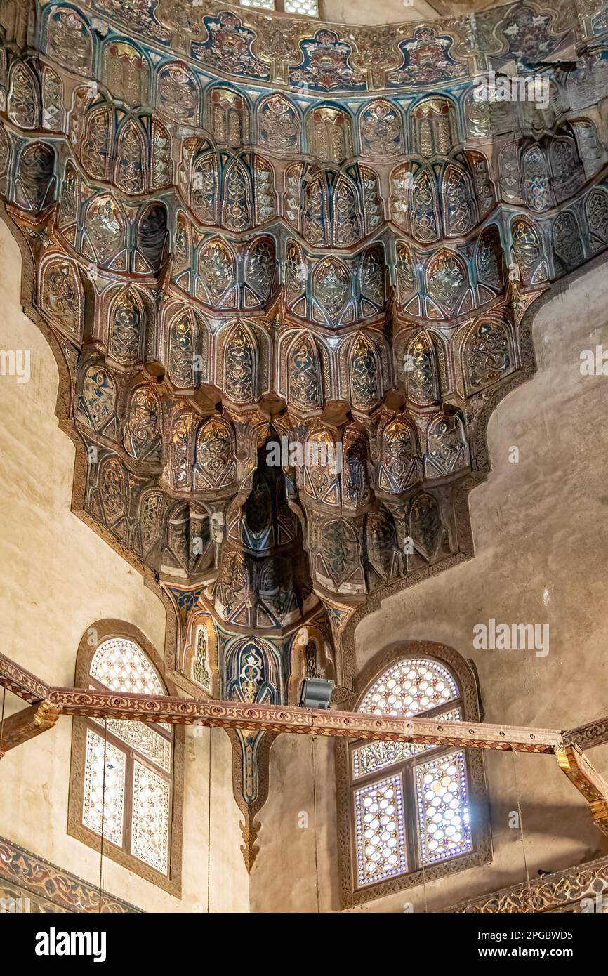 Im Inneren der Moschee von El Sultan Hasan, Kairo, Ägypten Stockfoto