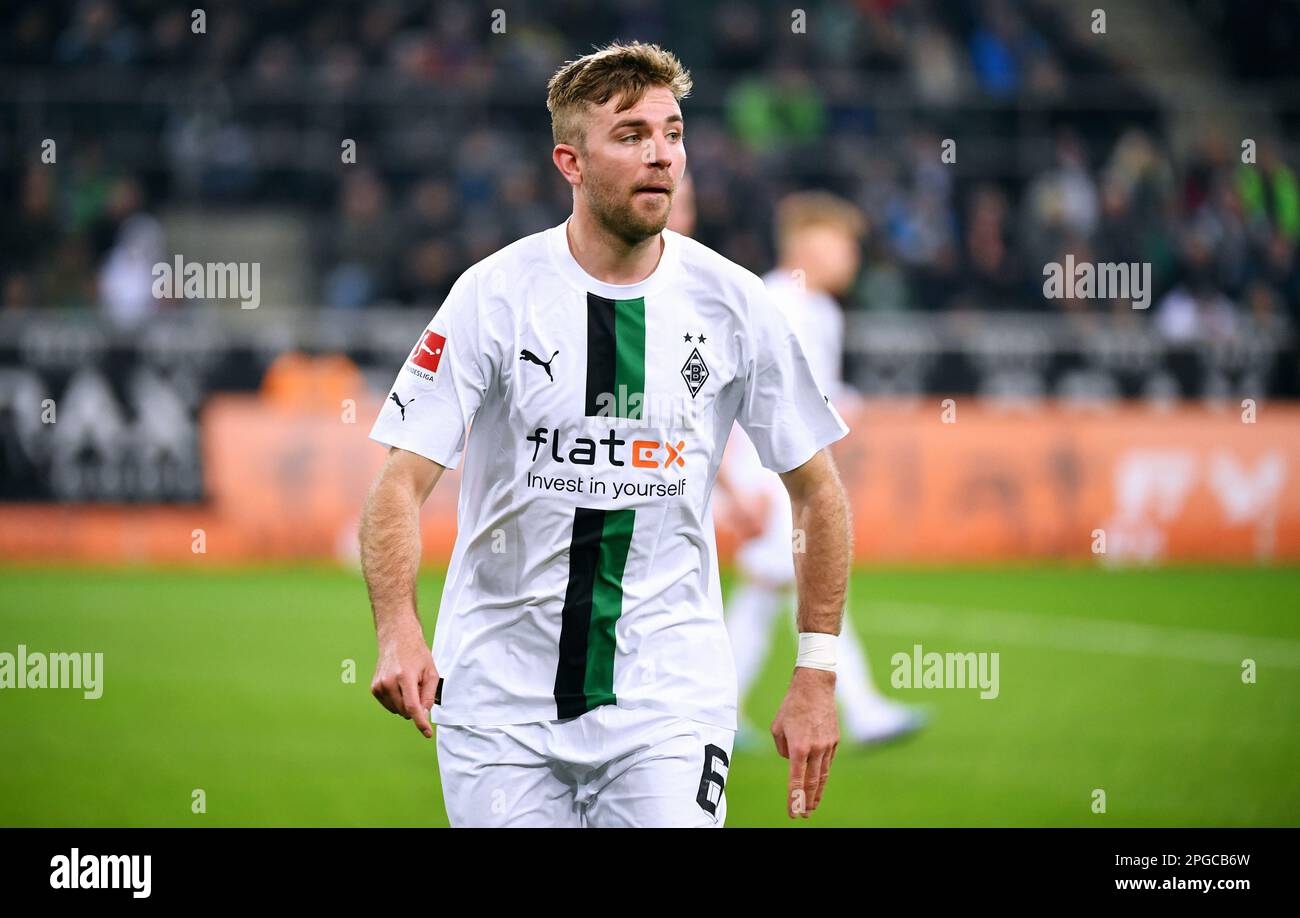 Fussball, Bundesliga, Deutschland, Herren, Saison 2022/2023, 25. Spieltag, Borussia Park Mšnchengladbach, Bor. Mšnchengladbach - SV Werder Bremen 2:2; Christoph Kramer (BMG). Aktion, Einzelbild. DFB/DFL-VORSCHRIFTEN VERBIETEN DIE VERWENDUNG VON FOTOS ALS BILDSEQUENZEN UND/ODER QUASI-VIDEO Stockfoto
