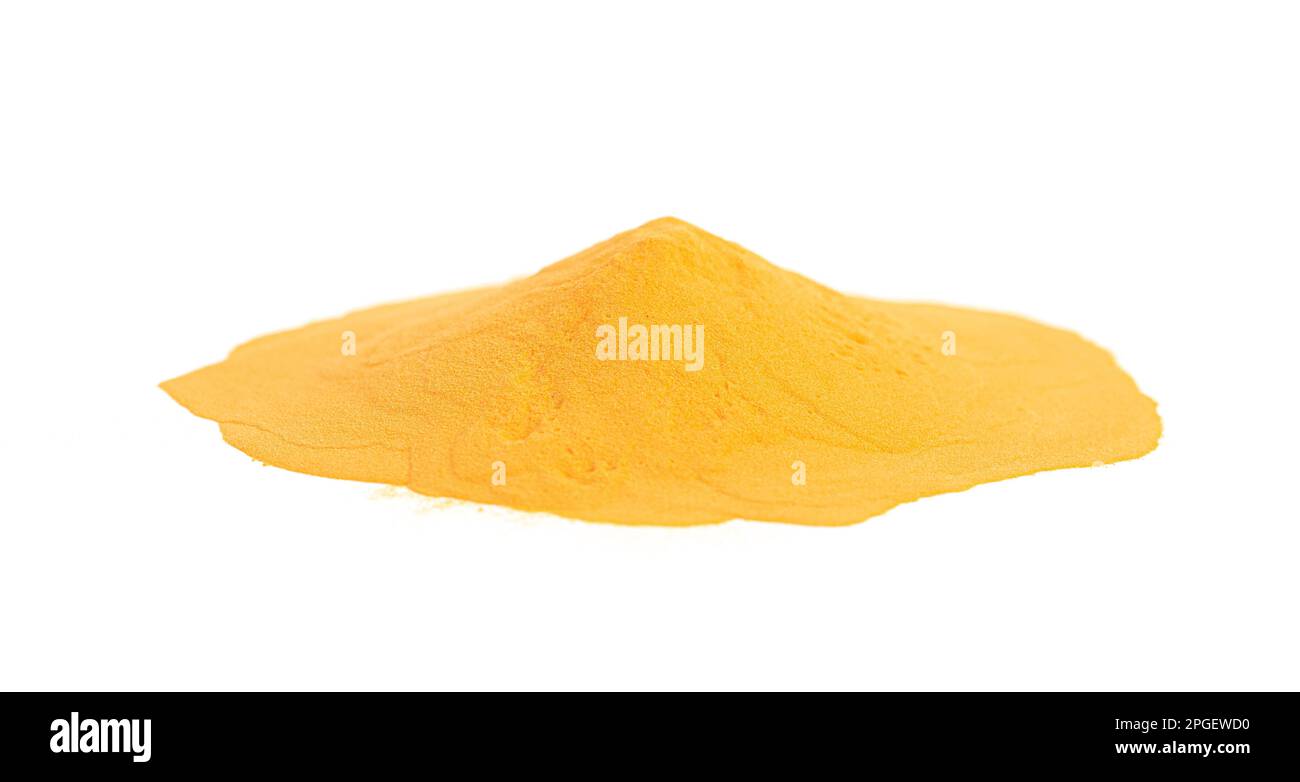 Goji Berry Powder eine Superfood-Zutat, die sich hervorragend für Smoothies eignet, die auf weißem Hintergrund isoliert sind Stockfoto