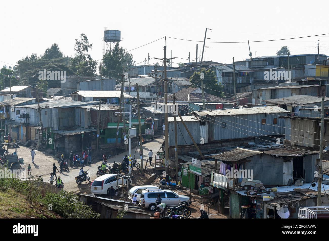 KENIA, Nairobi, Kibera Slum / KENIA, Nairobi, Slum Kibera Stockfoto