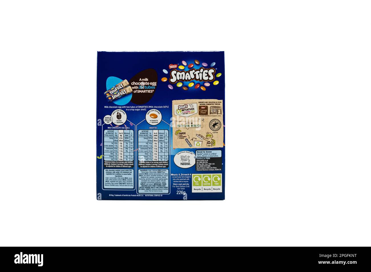 Irvine, Schottland, Großbritannien – 20. März 2023: Nestle hat die Marke Smarties Schokoladeneier im Osterthema in einer recycelbaren Pappschachtel mit Grafiksymbolen Stockfoto