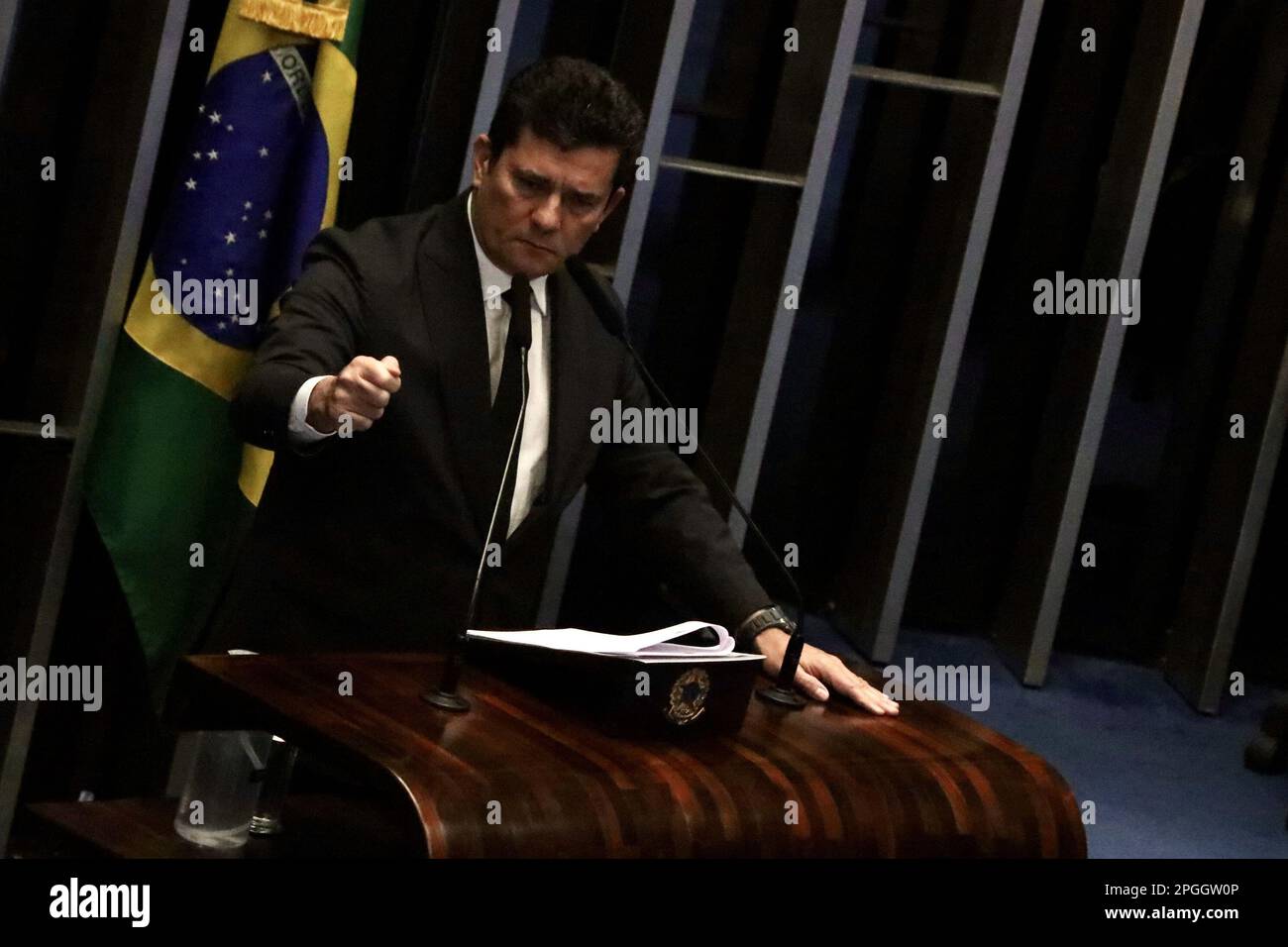 Brasilia, Distrito Federal, Brasilien. 22. März 2023. (INT) die brasilianischen Senatoren haben sich gegen den Plan des PCC zur Entführung von Senator Moro ausgesprochen. 22. März 2023, Brasilia, Bundesbezirk, Brasilien: Aufgrund der Operation der Bundespolizei gegen Mitglieder des PCC, die Senator Sergio Moro entführen und töten wollten, geben die Senatoren am Mittwoch (22) im Bundessenat eine Erklärung im Plenum ab. Kredit: Frederico Brasil/Thenews2 (Kredit: © Frederico Brasil/TheNEWS2 via ZUMA Press Wire) NUR REDAKTIONELLE VERWENDUNG! Nicht für den kommerziellen GEBRAUCH! Stockfoto