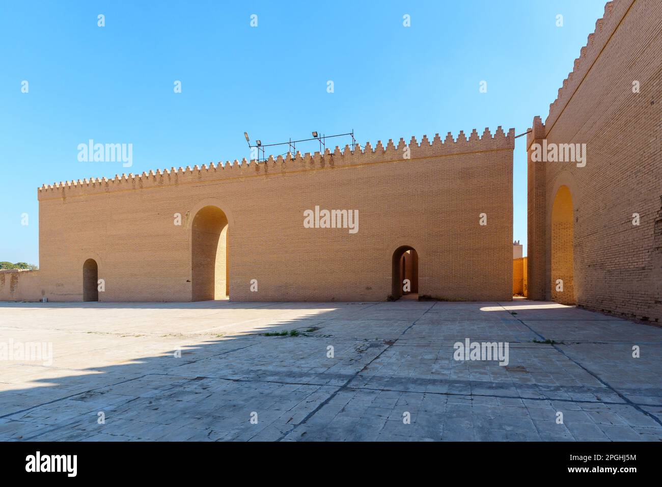 Babylon, Irak - 11. Februar 2023: Nahaufnahme des vermutlich Nebuchadnezar-Palastes. Stockfoto