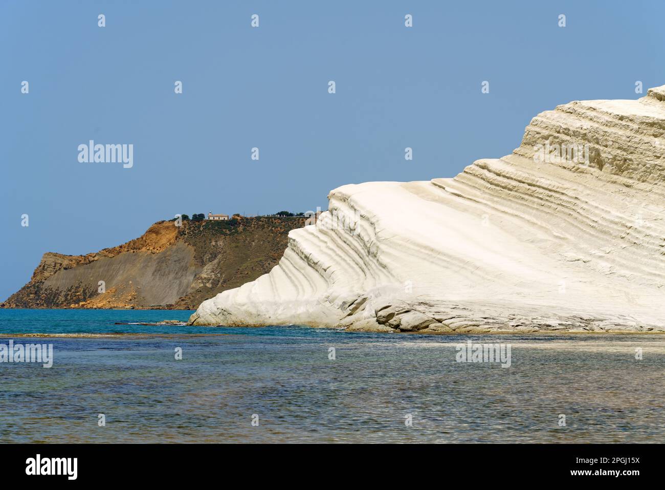 Scala dei Turchi (Türkentreppe oder türkische Treppe) ist eine wunderschöne weiße Klippe in Realmonte in der Provinz Agrigento, Süd-Sizilien in Italien. Stockfoto