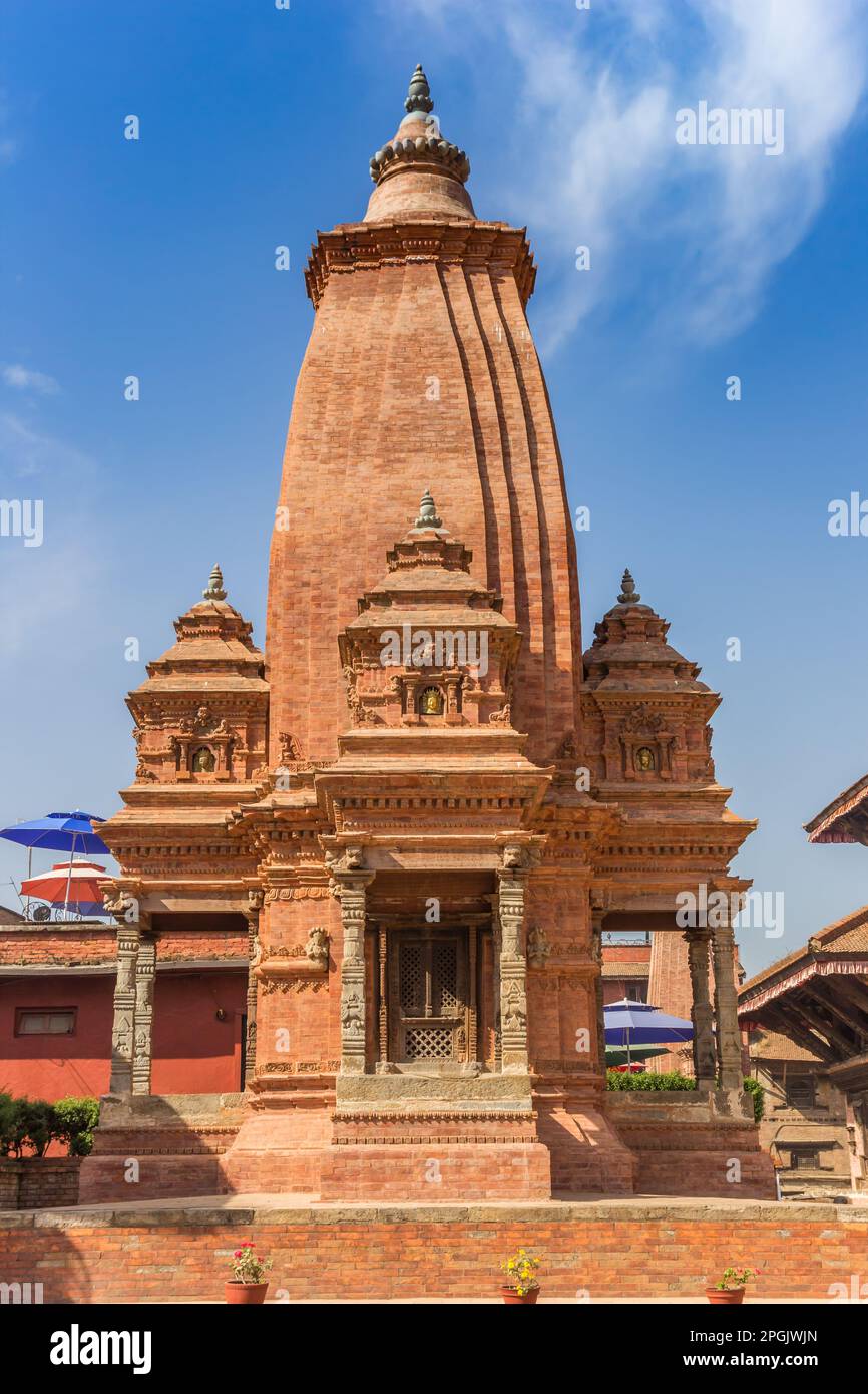 Vor dem Kedarnath Shiva Tempel am Durbar Platz von Bhaktapur, Nepal Stockfoto