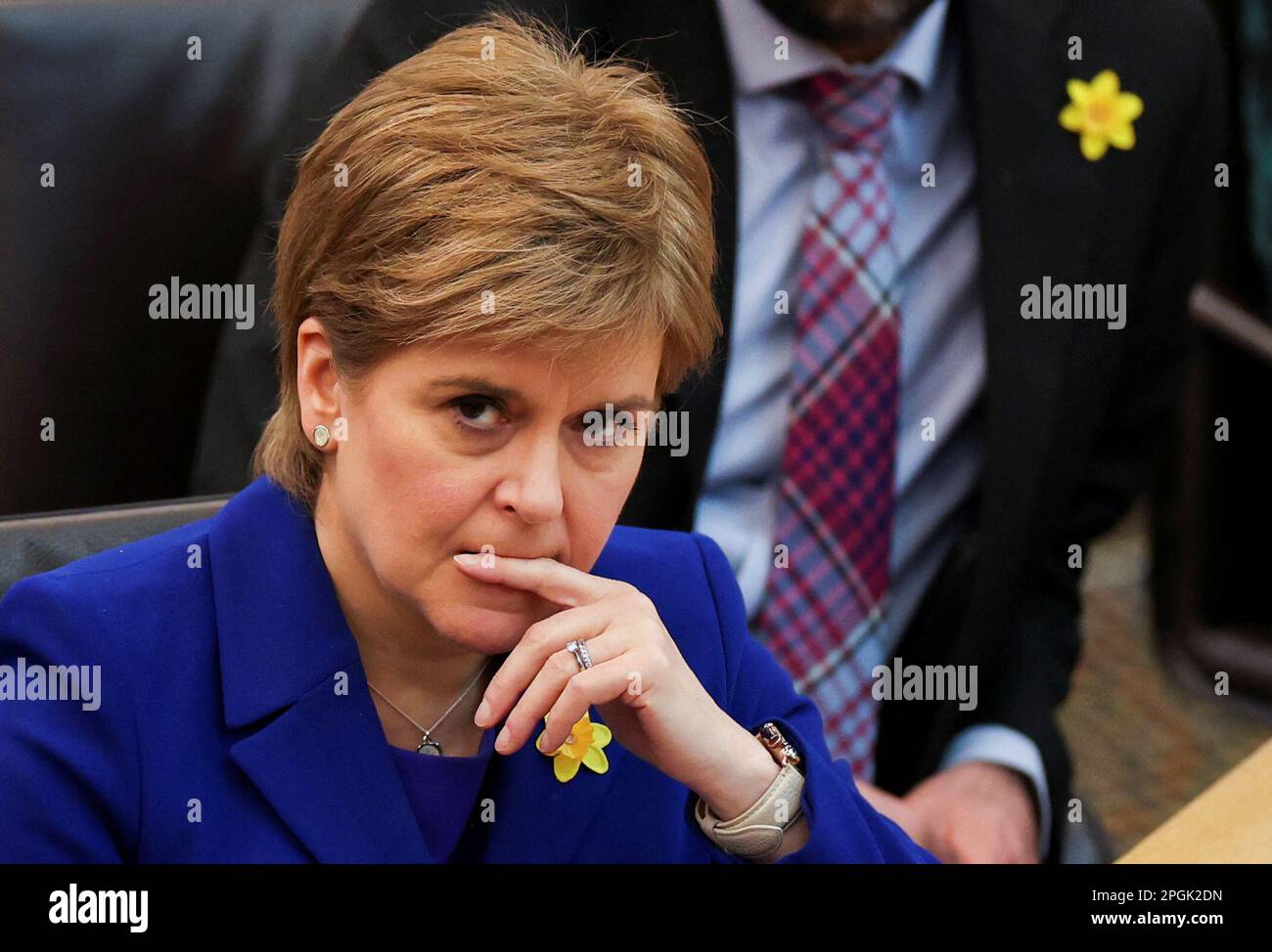 Schottlands erste Ministerin Nicola Sturgeon nimmt am 23. März im schottischen Parlament in Holyrood in Edinburgh, Schottland, Großbritannien, an ihrer letzten ersten Minster's Questions Teil. 2023. REUTERS/Russell Cheyne Stockfoto