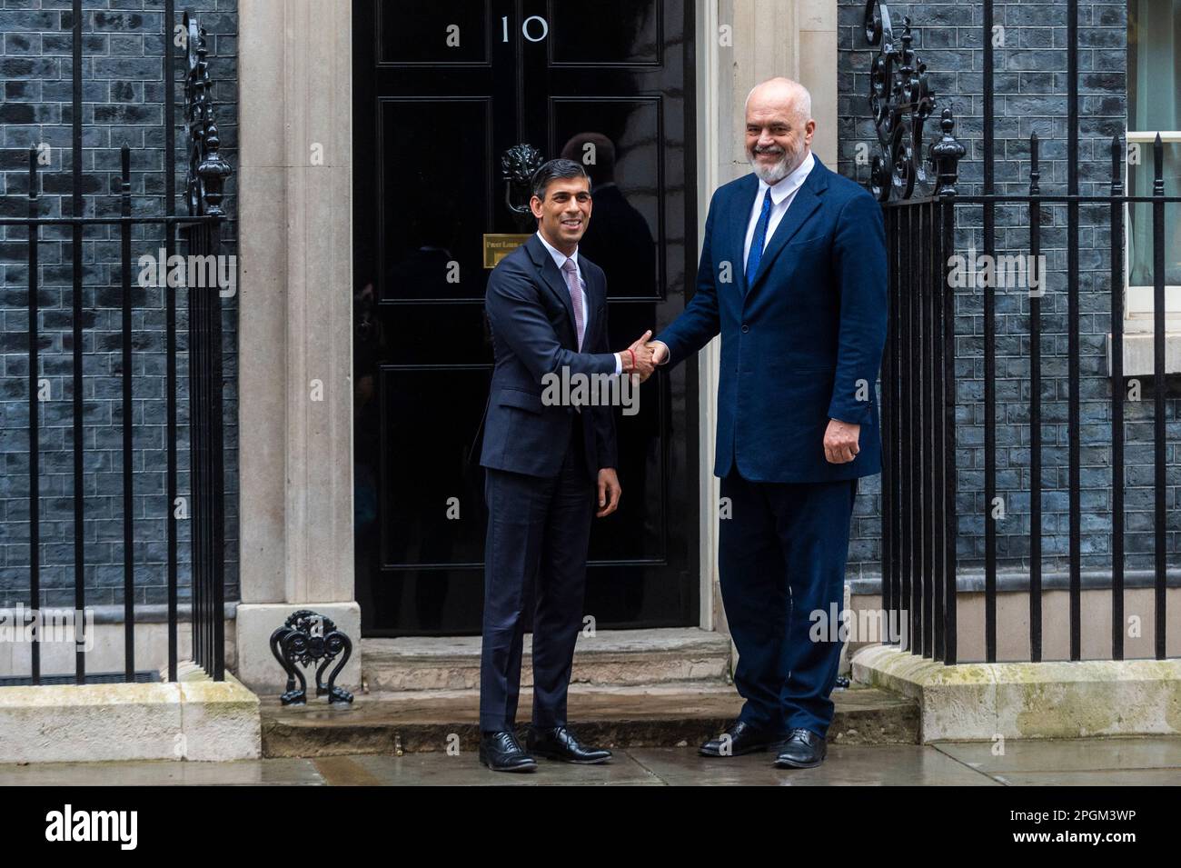 London, Großbritannien. 23. März 2023 Rishi Sunak, Premierminister begrüßt den albanischen Ministerpräsidenten EDI Rama, der zu Gesprächen in der Downing Street gekommen ist. Kredit: Stephen Chung / Alamy Live News Stockfoto