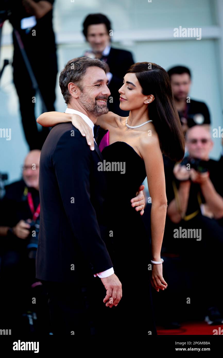 Venedig, Italien, 10. September 2022, Raul Bova & Rocio Morales nehmen am Venedig Film Festival 2022 Teil (Fotoguthaben: Giovanna Onofri) Stockfoto