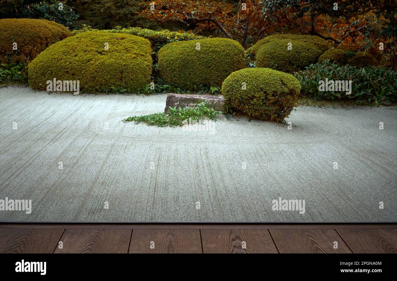 Shisendo (詩仙堂): Schließung eines Zen-Gartens (枯山水) in Kyoto im Herbst von einer Zen-Tempelveranda (縁側) Stockfoto