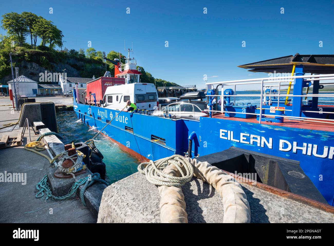 Scotland Islay, Port Askaig Hafen und Fähre nach Jura Stockfoto