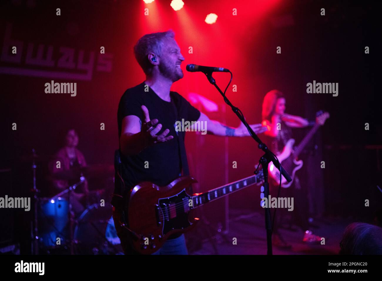 Die britische Indie-Rockband, die Subways, tritt im Frannz Club in Berlin auf. Stockfoto