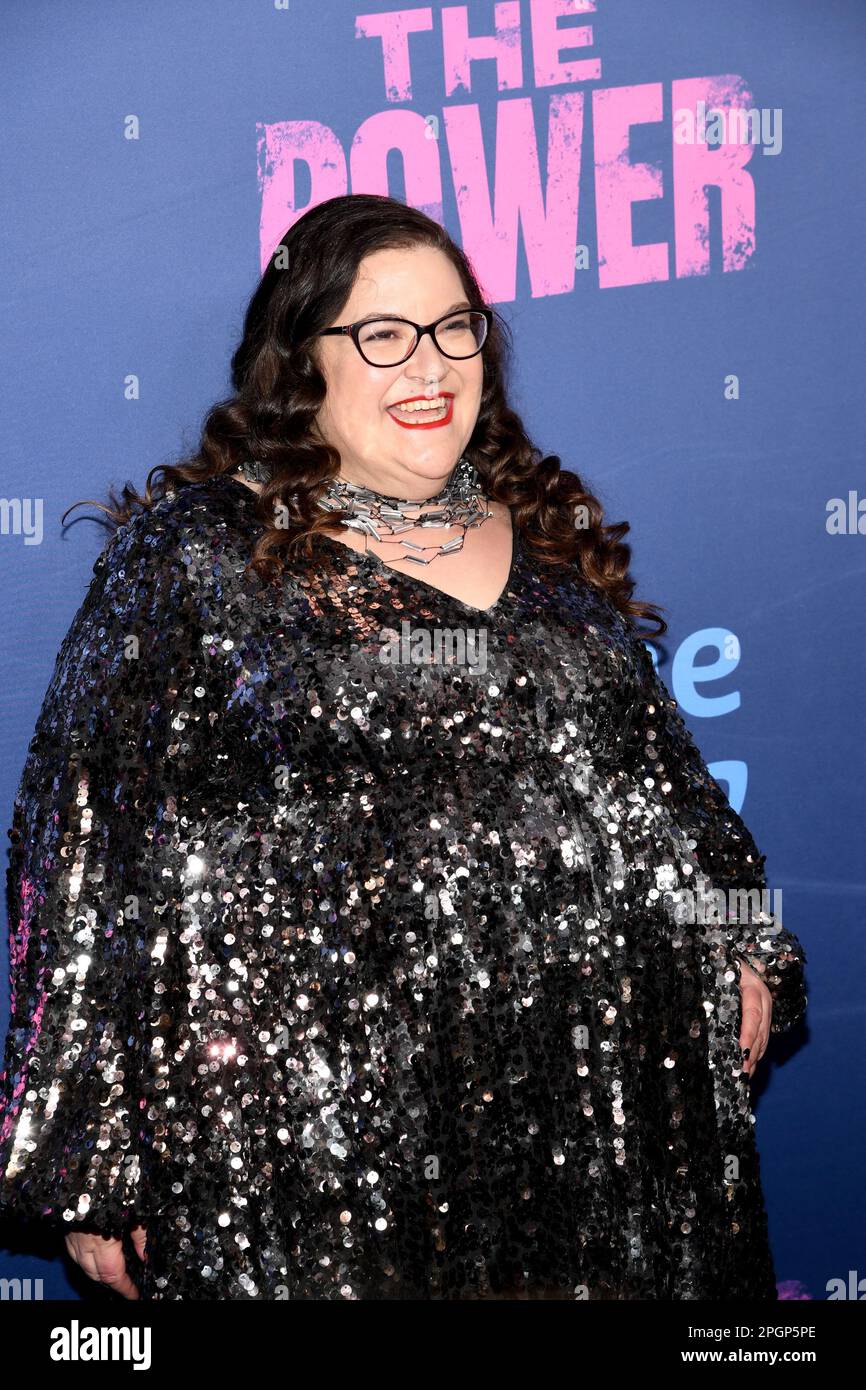 New York, USA. 23. März 2023. Naomi Alderman nimmt am 23. März 2023 an der Premiere der „The Power“ Prime Video-Serie im DGA Theater in New York, New York, Teil. (Foto: Efren Landaos/Sipa USA) Guthaben: SIPA USA/Alamy Live News Stockfoto