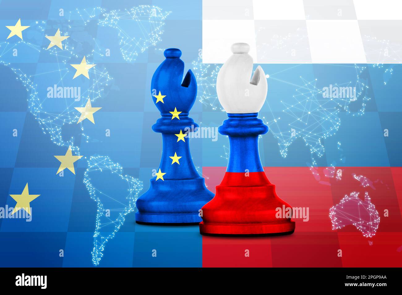 Schachfiguren in Farbe der russischen und der EU-Flaggen gegen die Weltkarte Stockfoto Schachfiguren in Farbe der russischen und der EU-Flaggen gegen die Weltkarte Stockfoto