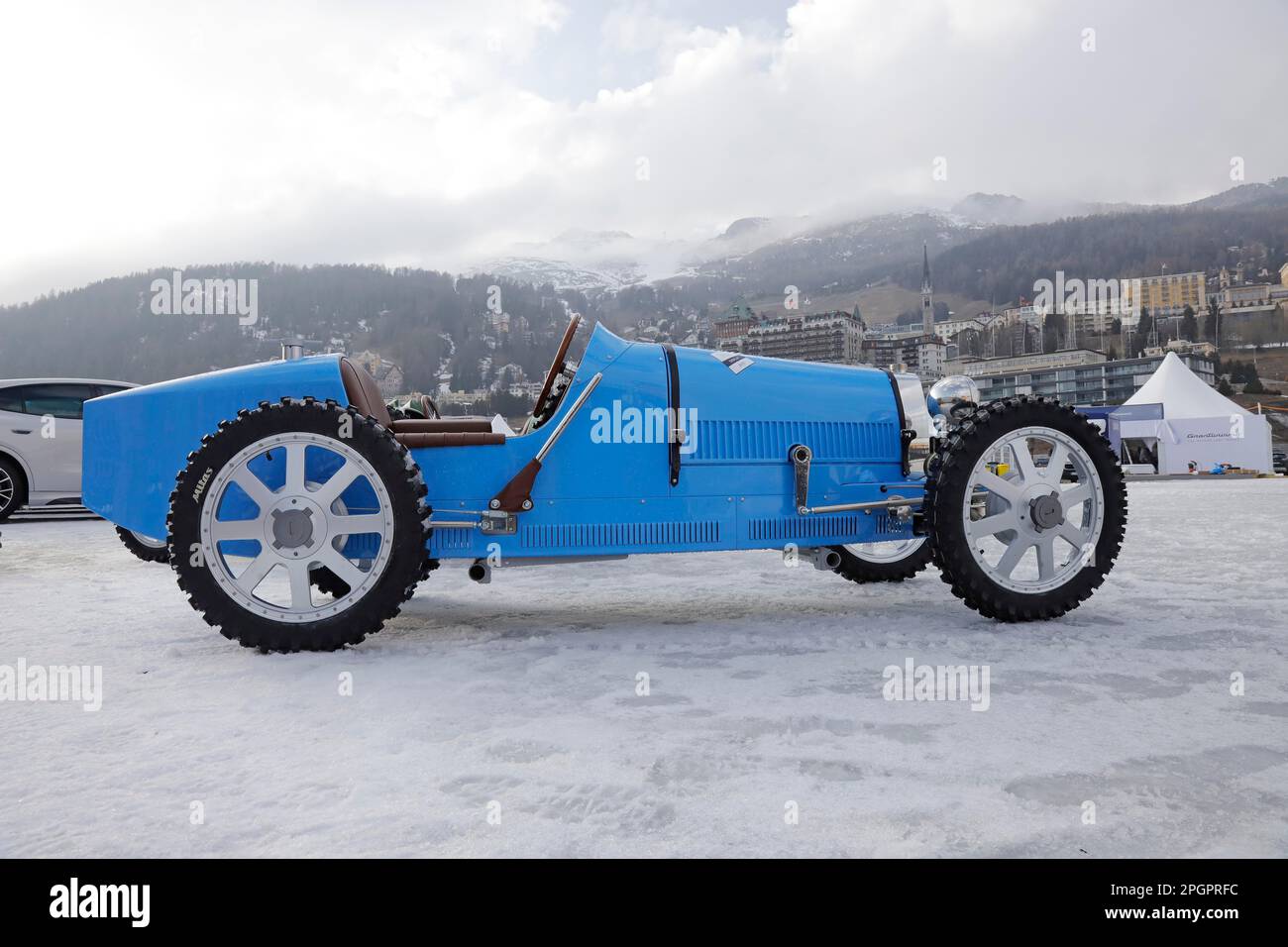 Bugatti Typ 35, treue Nachbildung auf einer Skala von 1:3 von der Little Motor Company, das EIS, St. Moritz, Engadin, Schweiz Stockfoto
