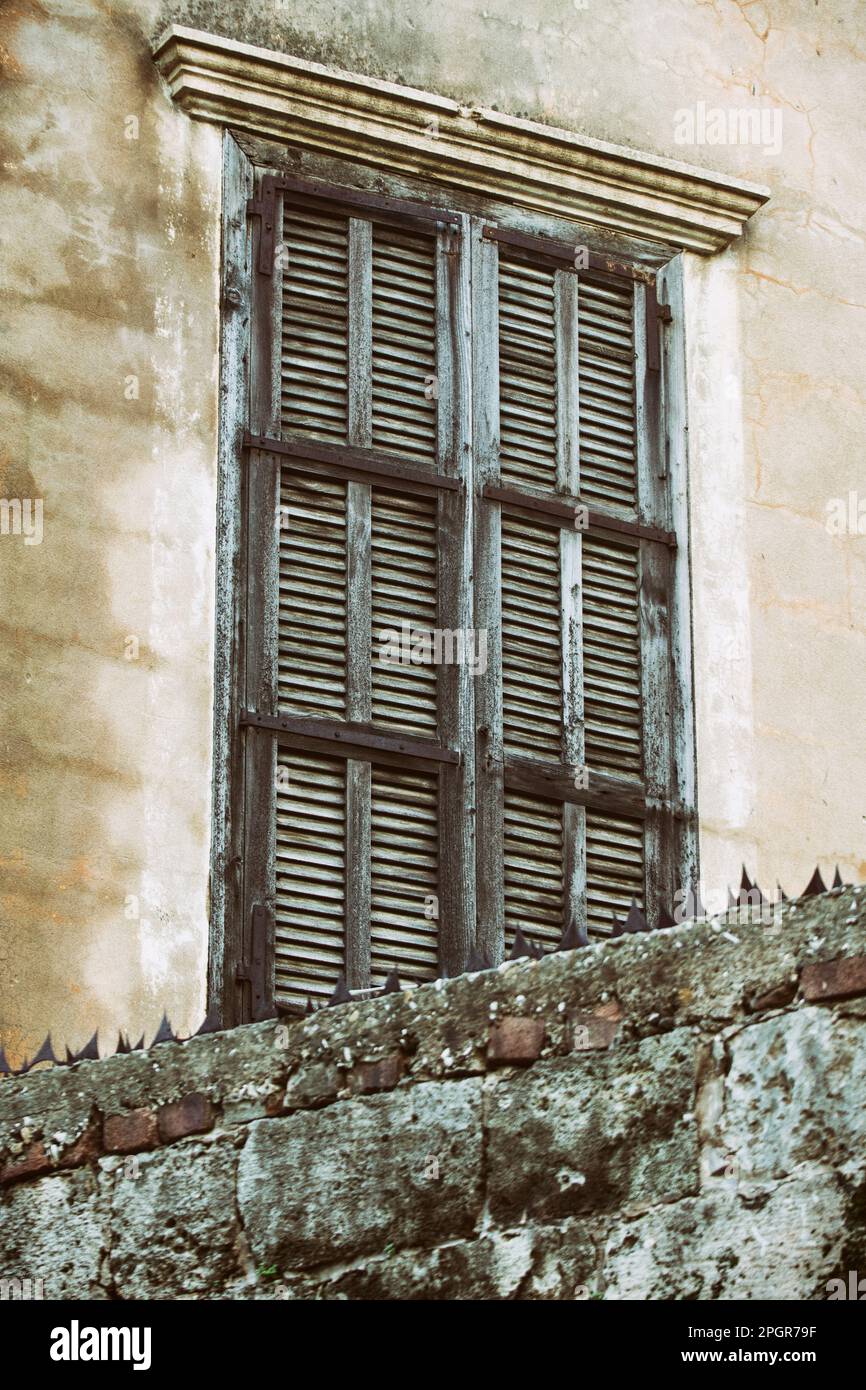Alte Fensterläden Stockfoto