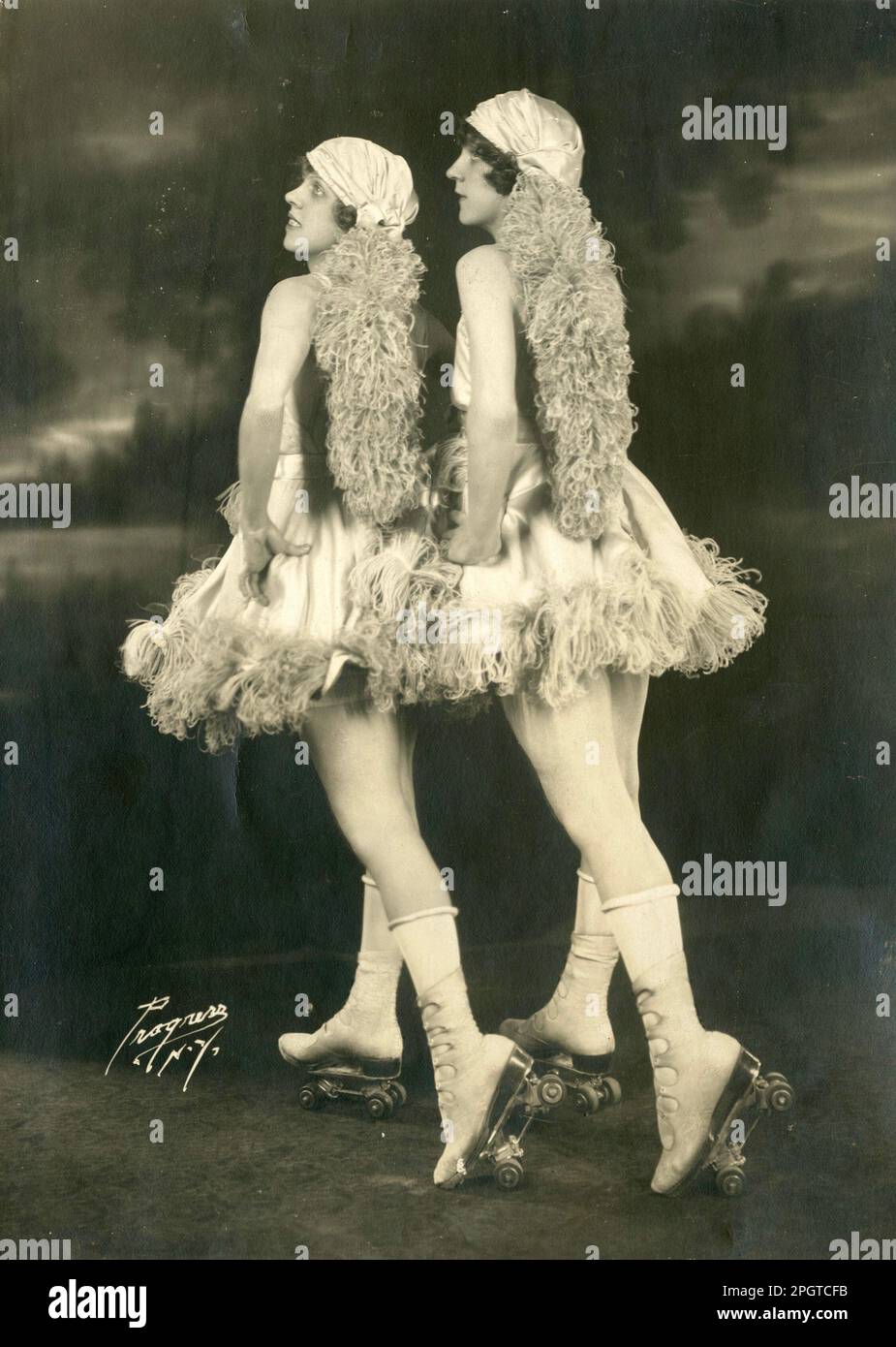 The El Rey Sisters, Varietétänzer, die am 20. Februar 1926 im Pantages Theater in Seattle, USA, auftraten Stockfoto