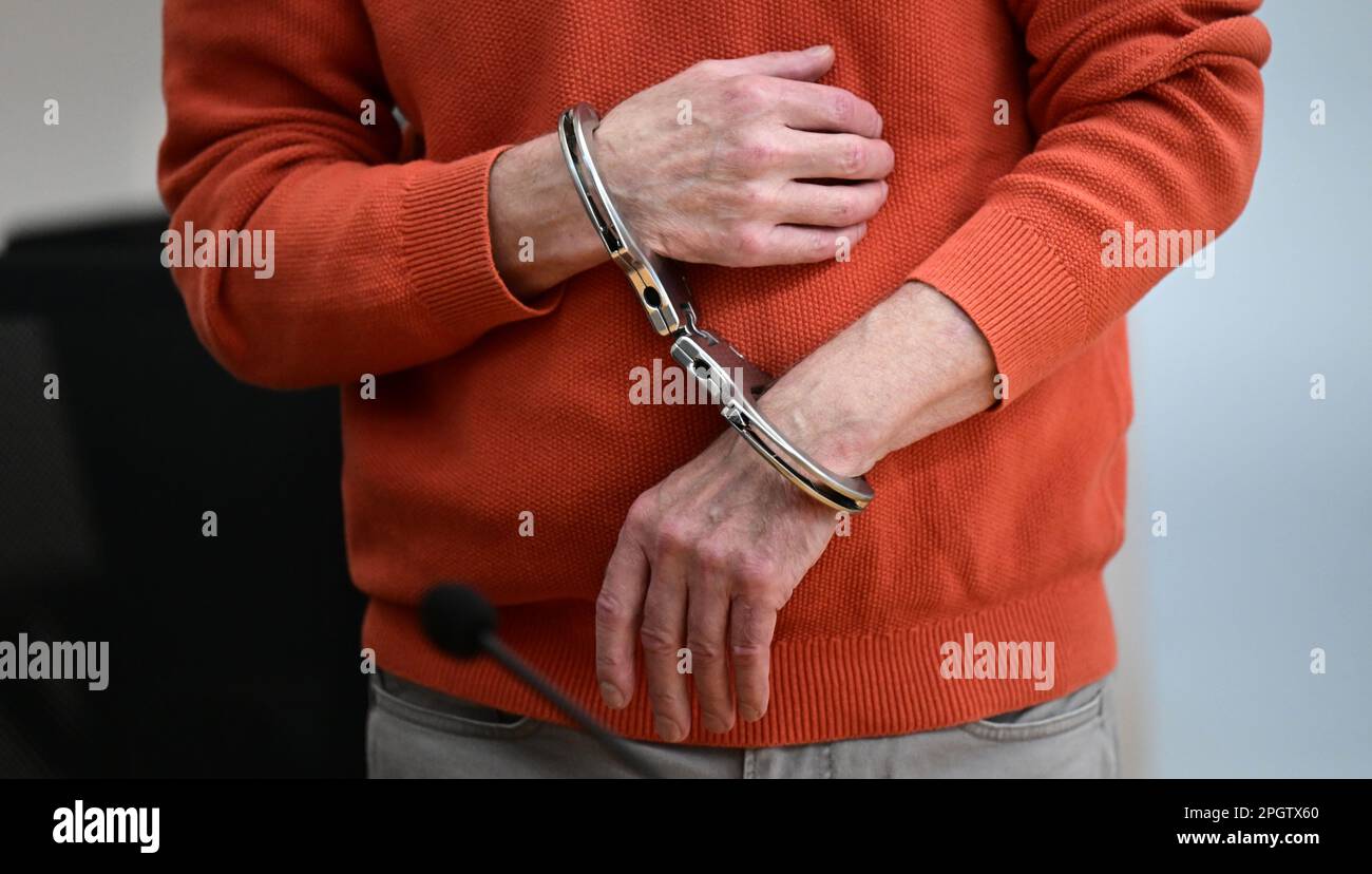 Traffic stops Fotos und Bildmaterial in hoher Auflösung Alamy