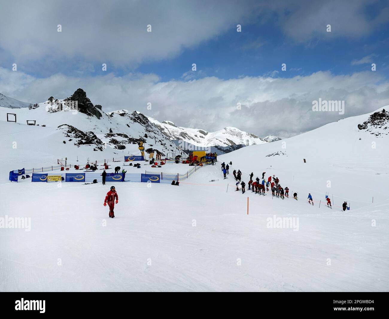Eine Skischulgruppe im Skigebiet Bad Gastein Stockfoto