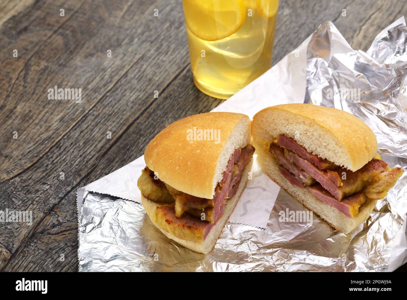 Hausgemachtes Sandwich mit Peameal Bacon, Torontos Spezialität Stockfoto