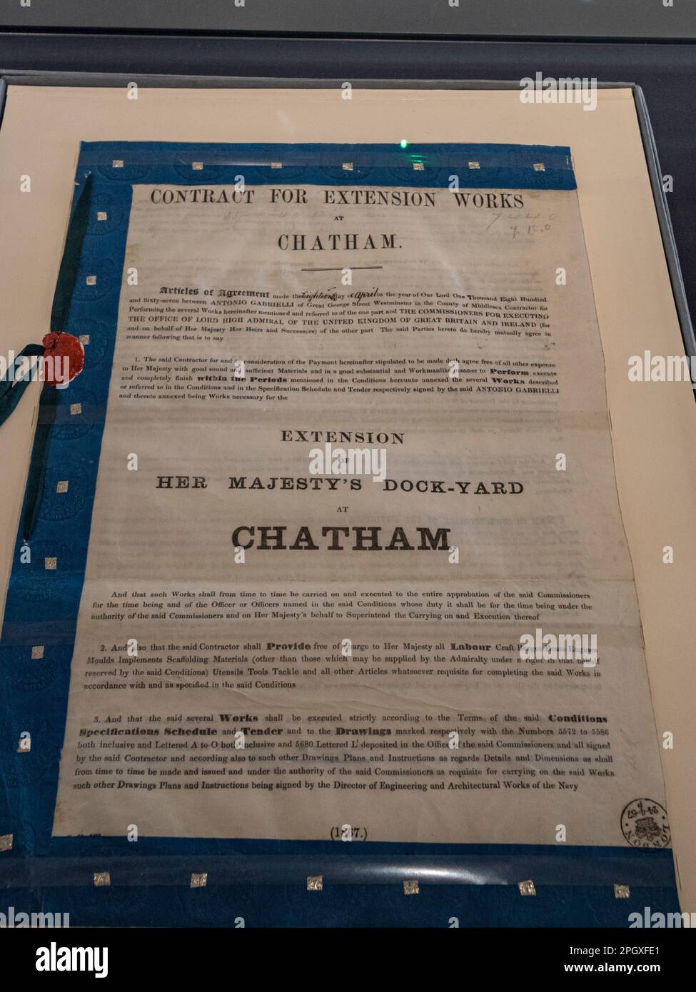 Erster Vertrag und allgemeine Arbeitsbedingungen für die Chatham Dockyard Extension. Steam, Steel & Submarine Exhibition, Historic Dockyard Chatham, Kent, Großbritannien. Stockfoto