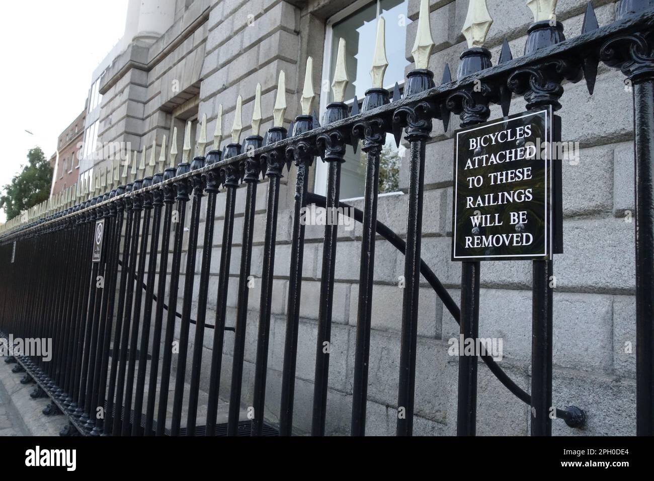 Dublin-Schild, Fahrräder werden entfernt Stockfoto