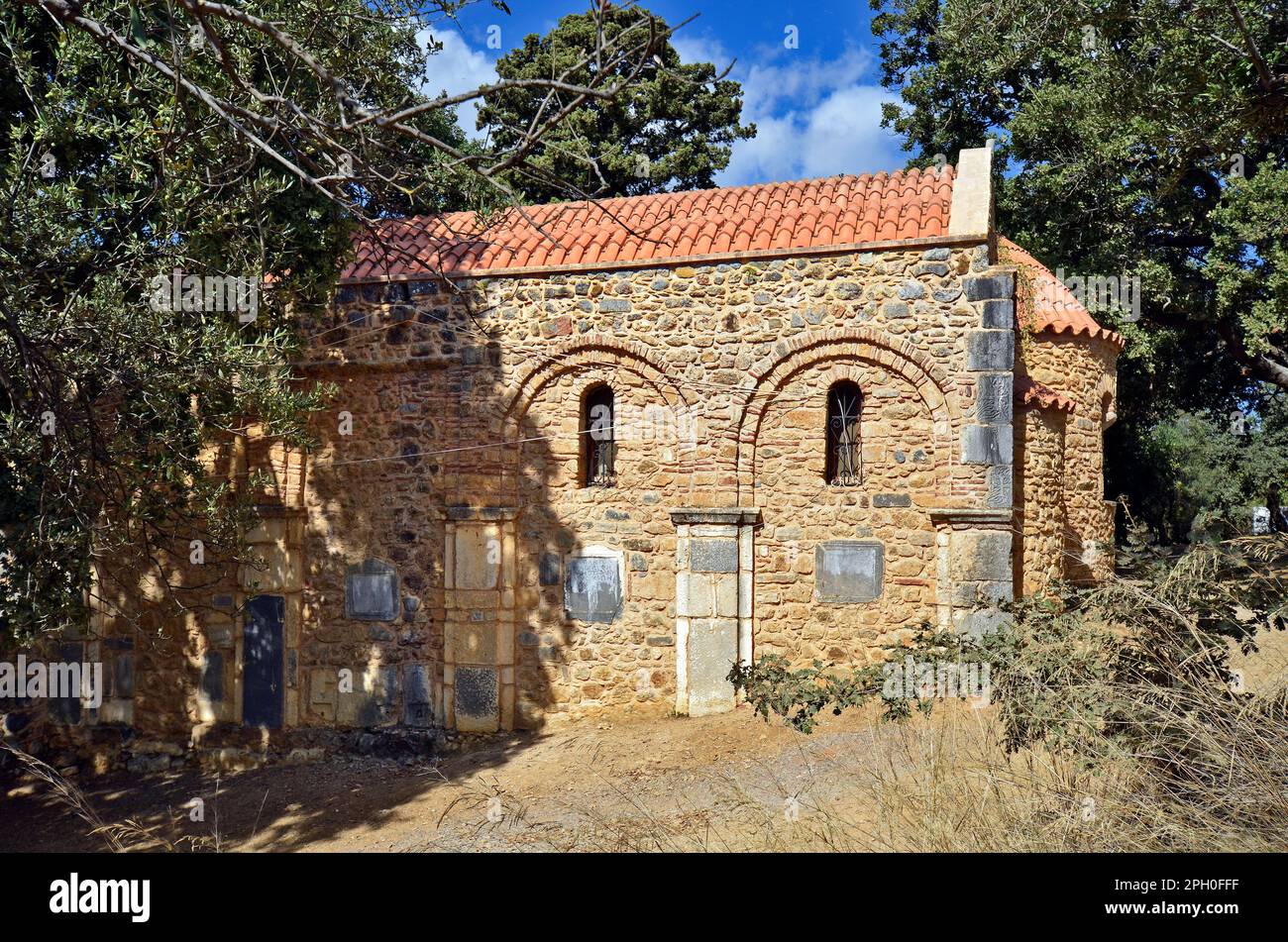 Griechenland, Griechenland, byzantinische Kirche von Agios Panteleimon aus dem 10. Jahrhundert eine dreieckige Basilika, er war ein Märtyrer und Heiler Stockfoto