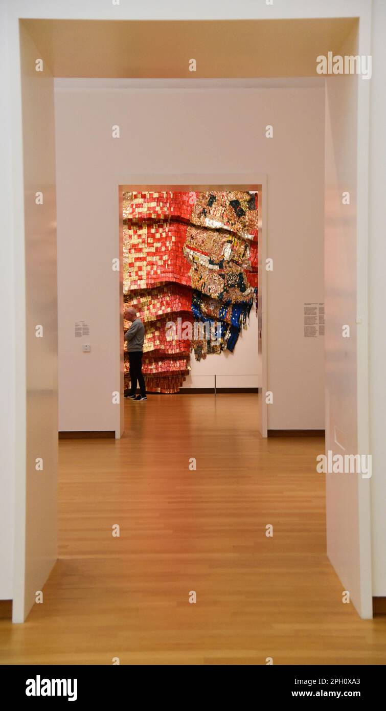 Amsterdam, Niederlande. Februar 2023. Das Stedelijk Museum in Amsterdam bietet einen durchsichtigen Blick. Hochwertiges Foto Stockfoto