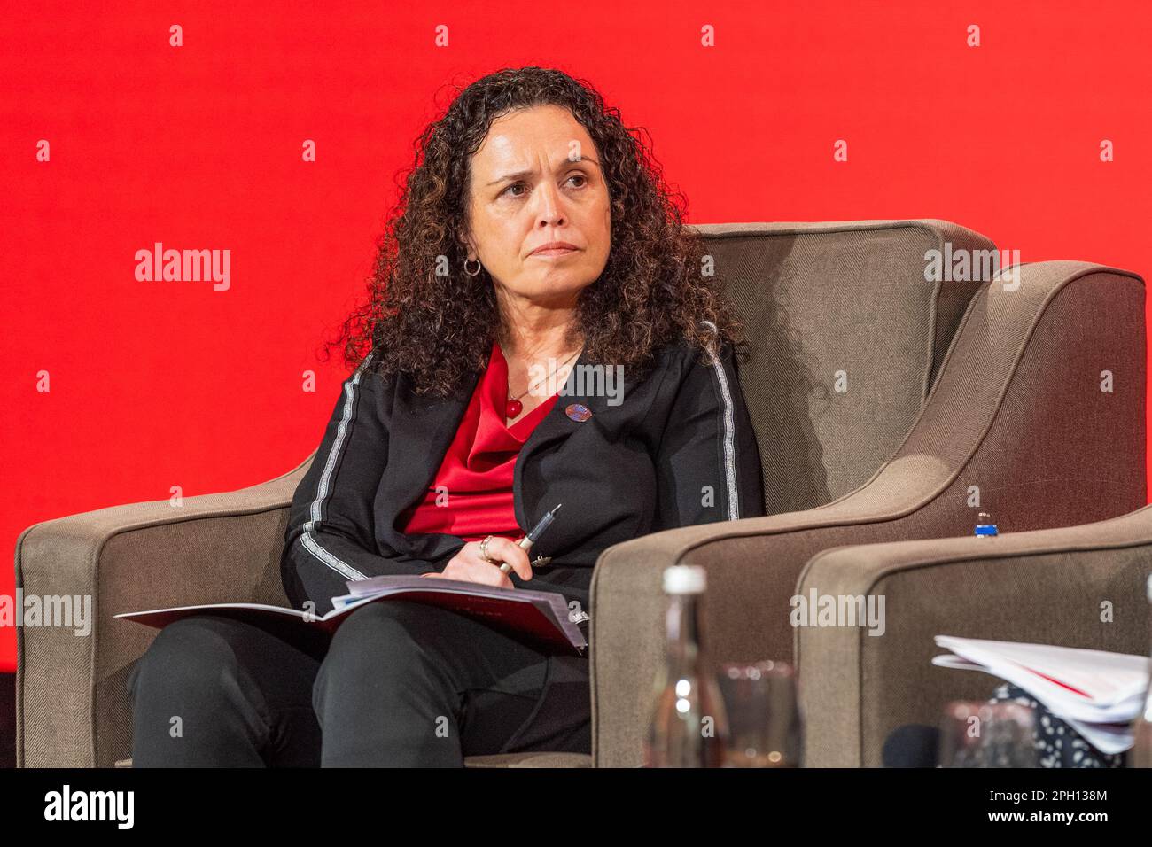 Cork, Irland. 25. März 2023. Die 72. labour-Party-Konferenz findet heute im Silver Springs Hotel in Cork statt. Phil Ni Sheaghdha, Generalsekretär des INMO auf der Konferenz. Kredit: AG News/Alamy Live News Stockfoto