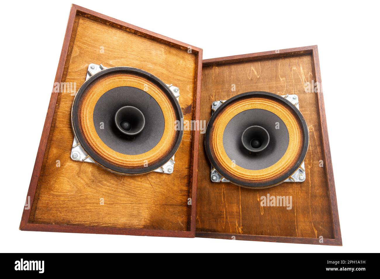 Zwei Vintage-Lautsprecher mit Vollbereichslautsprechern, isoliert auf  weißem Hintergrund Stockfotografie - Alamy