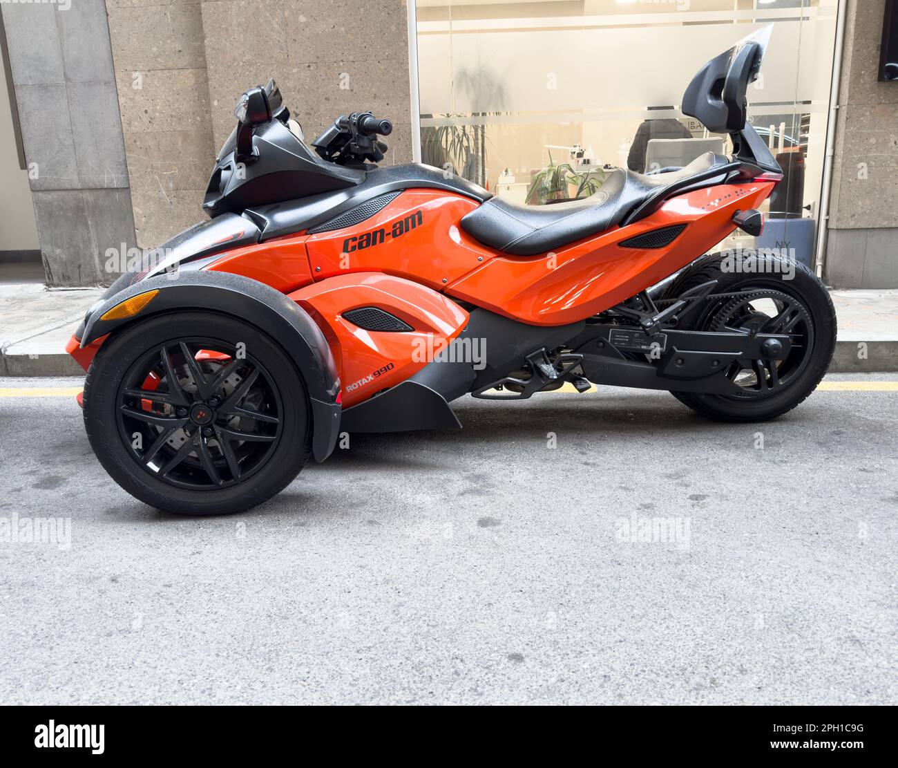 Brp can am spyder roadster -Fotos und -Bildmaterial in hoher Auflösung –  Alamy