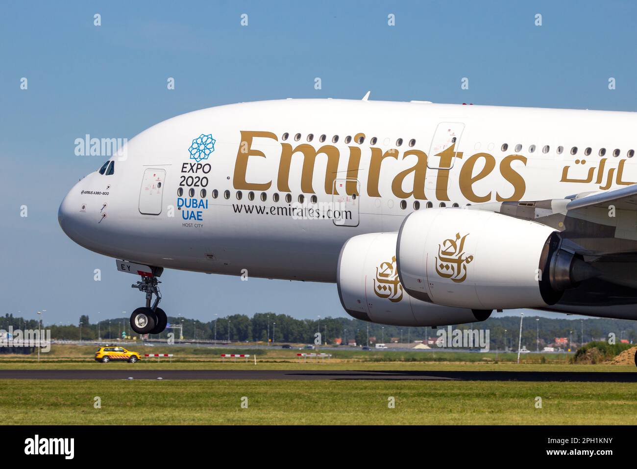 Emirates Airlines Airbus A380 Passagierflugzeug startet vom Flughafen Amsterdam-Schiphol. Amsterdam, Niederlande - 17. August 2016 Stockfoto