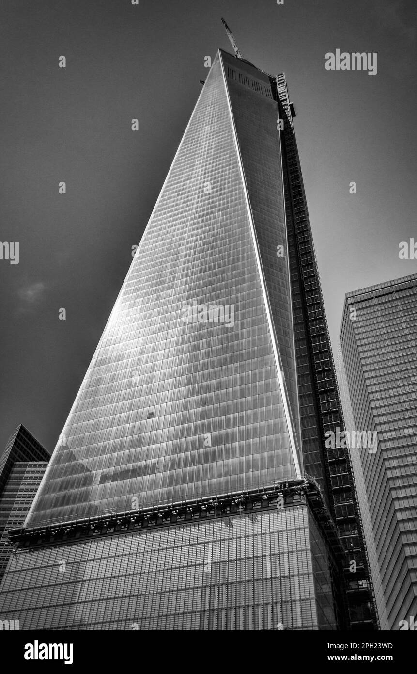 NEW YORK CITY - MAI 27: One World Trade Center alias Freedom Tower, in Lower Manhattan, New York City, USA, Mai 27, 2013. Es ist das höchste Gebäude in Stockfoto