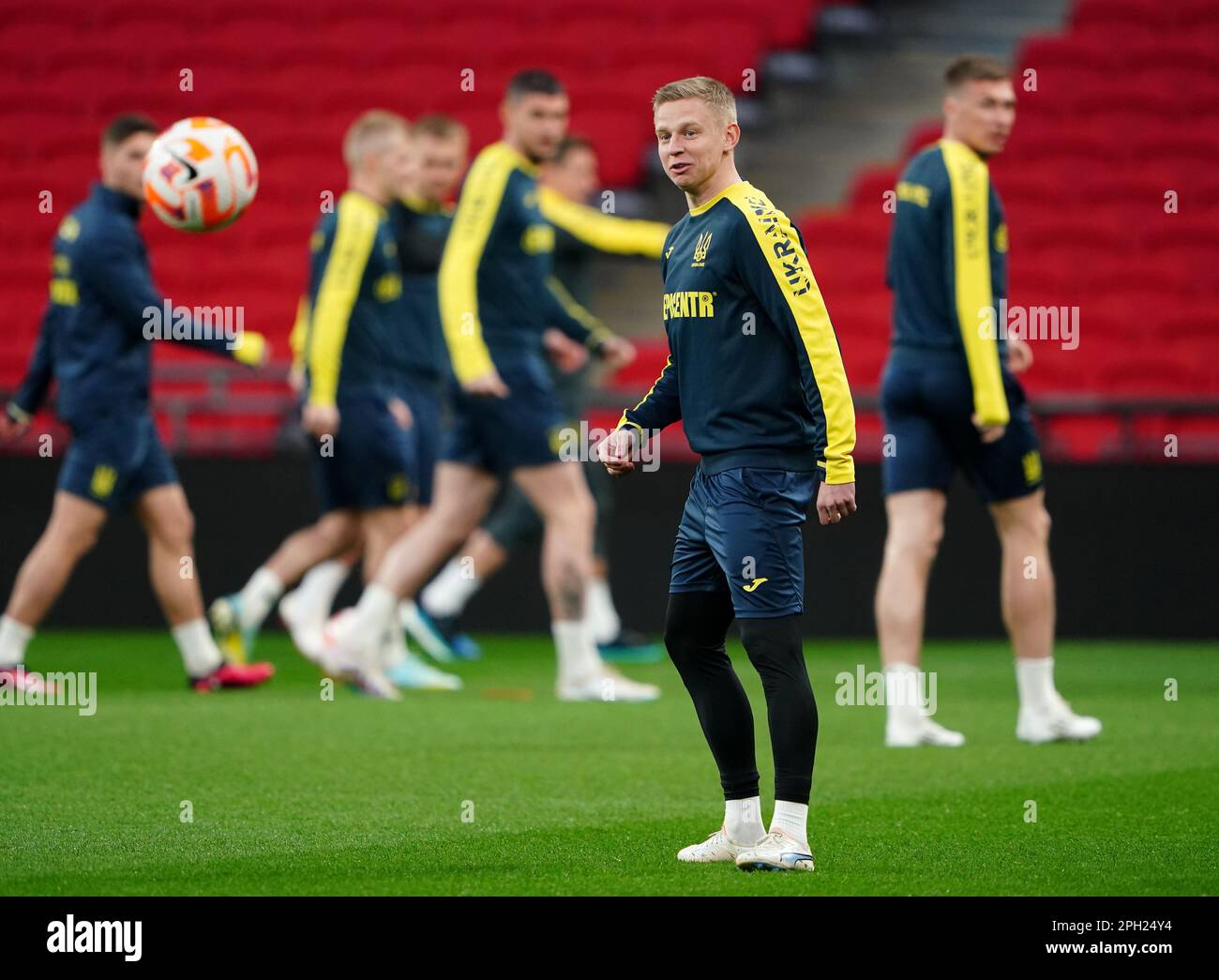 Oleksandr Zinchenko aus der Ukraine während eines Trainings im Wembley