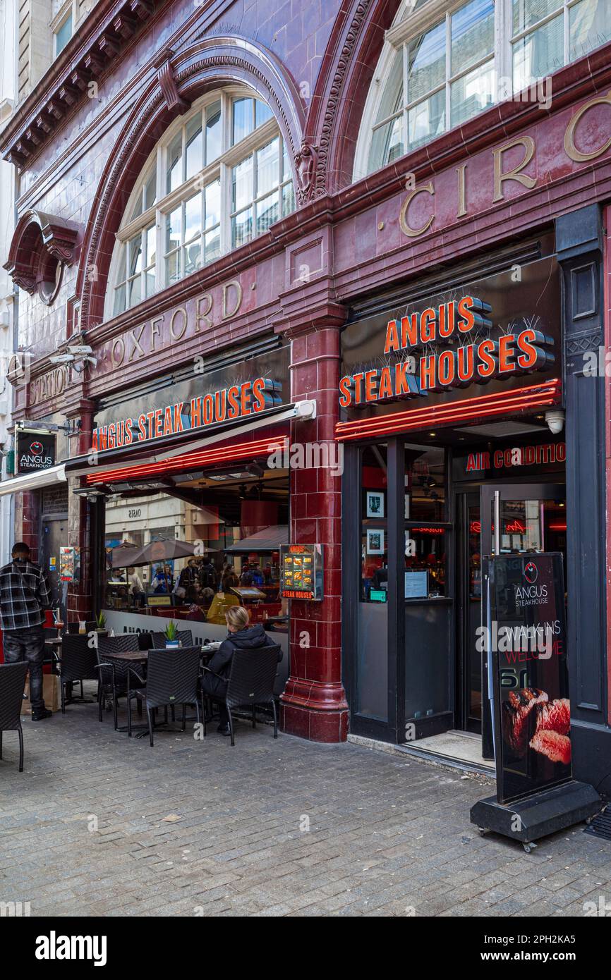 Angus Steakhouse London. Angus Steakhouse Restaurant in der Argyll Street nahe Oxford Circus London. Angus Steakhouse wurde 1968 in London gegründet. Stockfoto