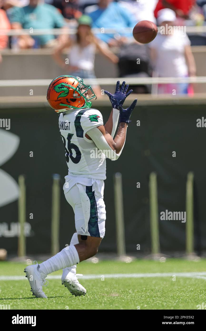 25. März 2023: Seattle Sea Dragons Wide Receiver KELVIN MCKNIGHT (86) erhält einen Punt während des Spiels Orlando Guardians vs Seattle Sea Dragons XFL im Camping World Stadium in Orlando, FL am 25. März 2023. (Kreditbild: © Cory Knowlton/ZUMA Press Wire) NUR REDAKTIONELLE VERWENDUNG! Nicht für den kommerziellen GEBRAUCH! Stockfoto