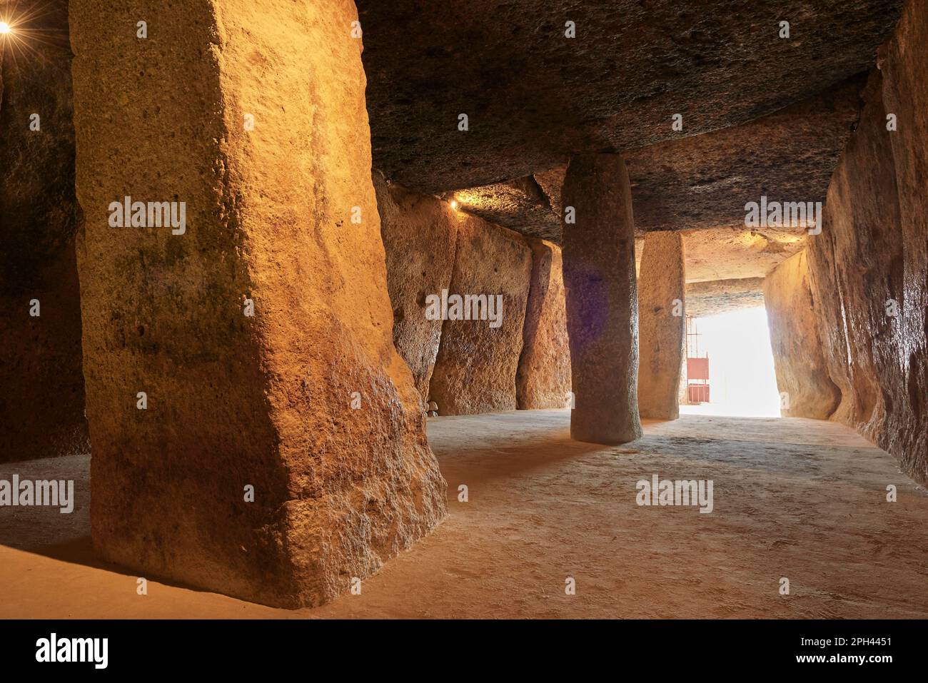 Menga dolmen, Menga megalithic dolmen, Antequera, Provinz Malaga, Andalusien, Spanien Stockfoto