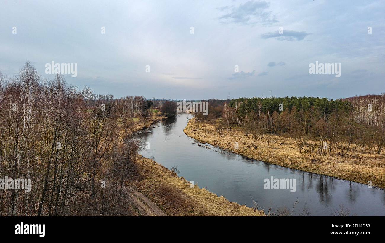 Widawka-Fluss im Frühling, Polen. Stockfoto