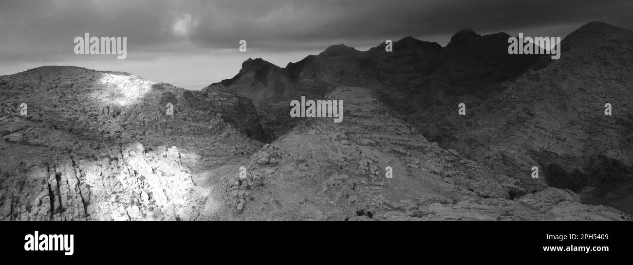 Blick über die Landschaft der Berge von Jabal Abu Mahmoud, Südjordanien, Naher Osten Stockfoto