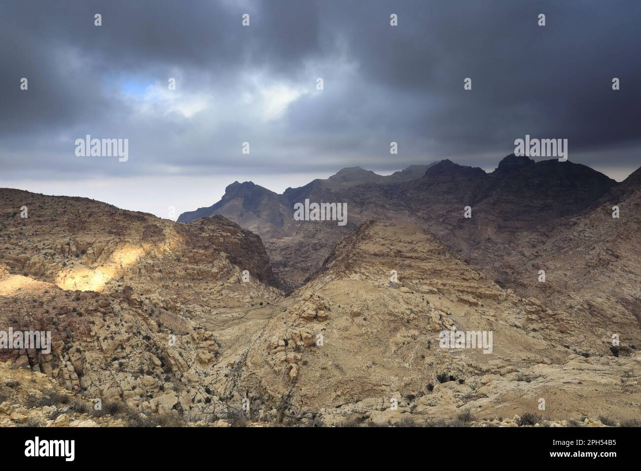 Blick über die Landschaft der Berge von Jabal Abu Mahmoud, Südjordanien, Naher Osten Stockfoto