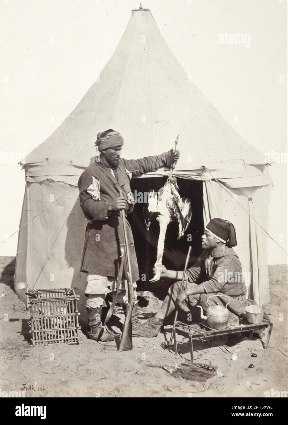 Arab Sportsman and Cook 1851/1865 von Francis Frith Stockfoto
